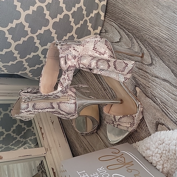 GUESS open toe heel - Picture 3 of 4